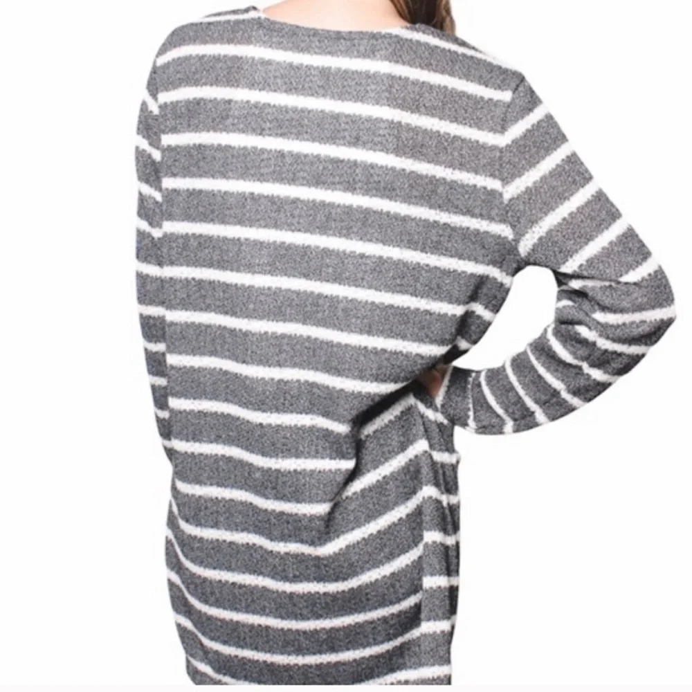 New Womens Cardigan - Picture 3 of 5